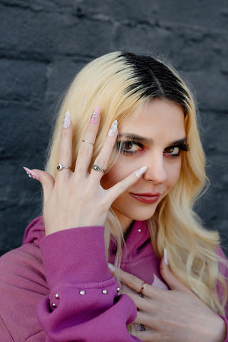 Glistening Press-on Nails