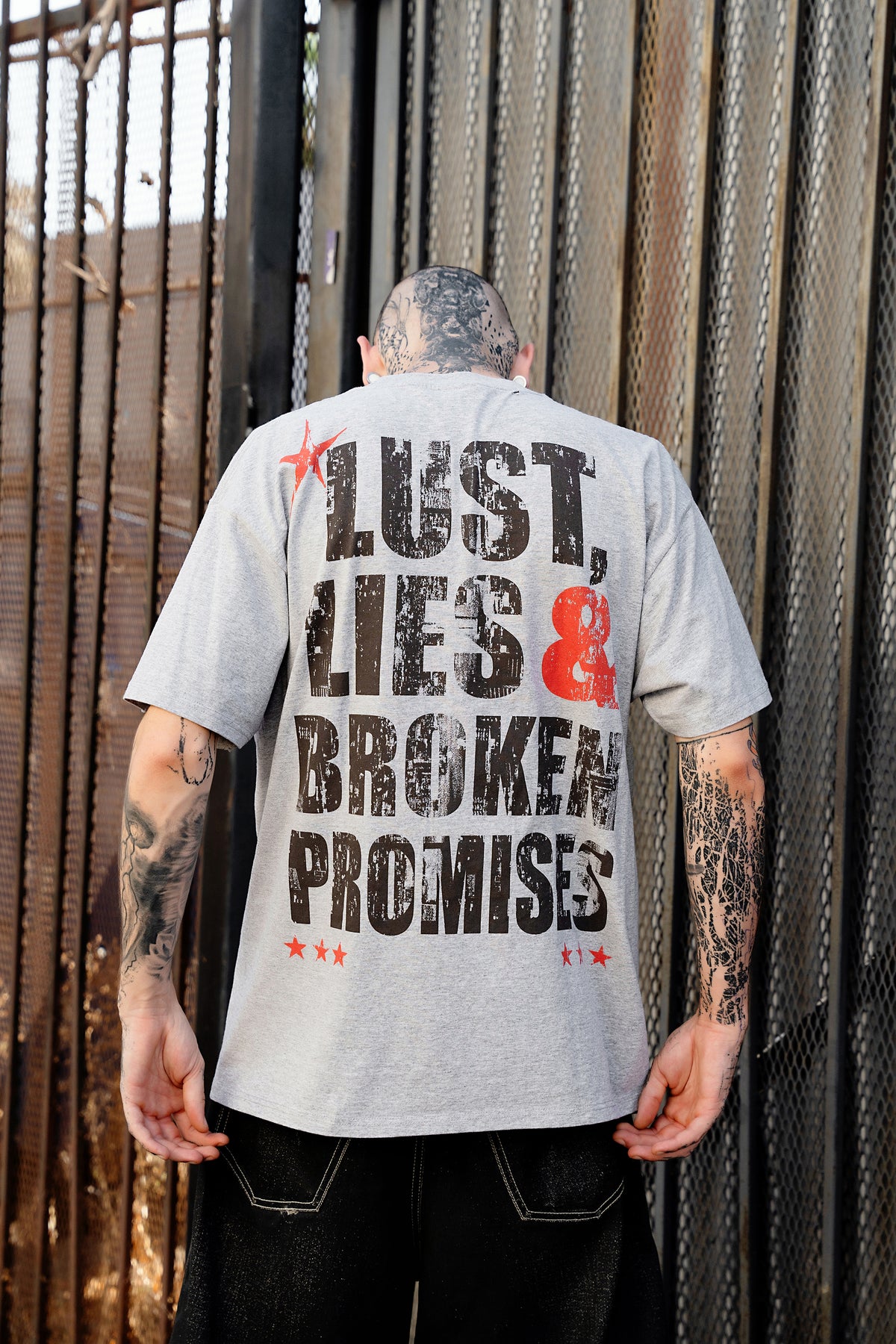 Gossip Column Distressed Tee Grey