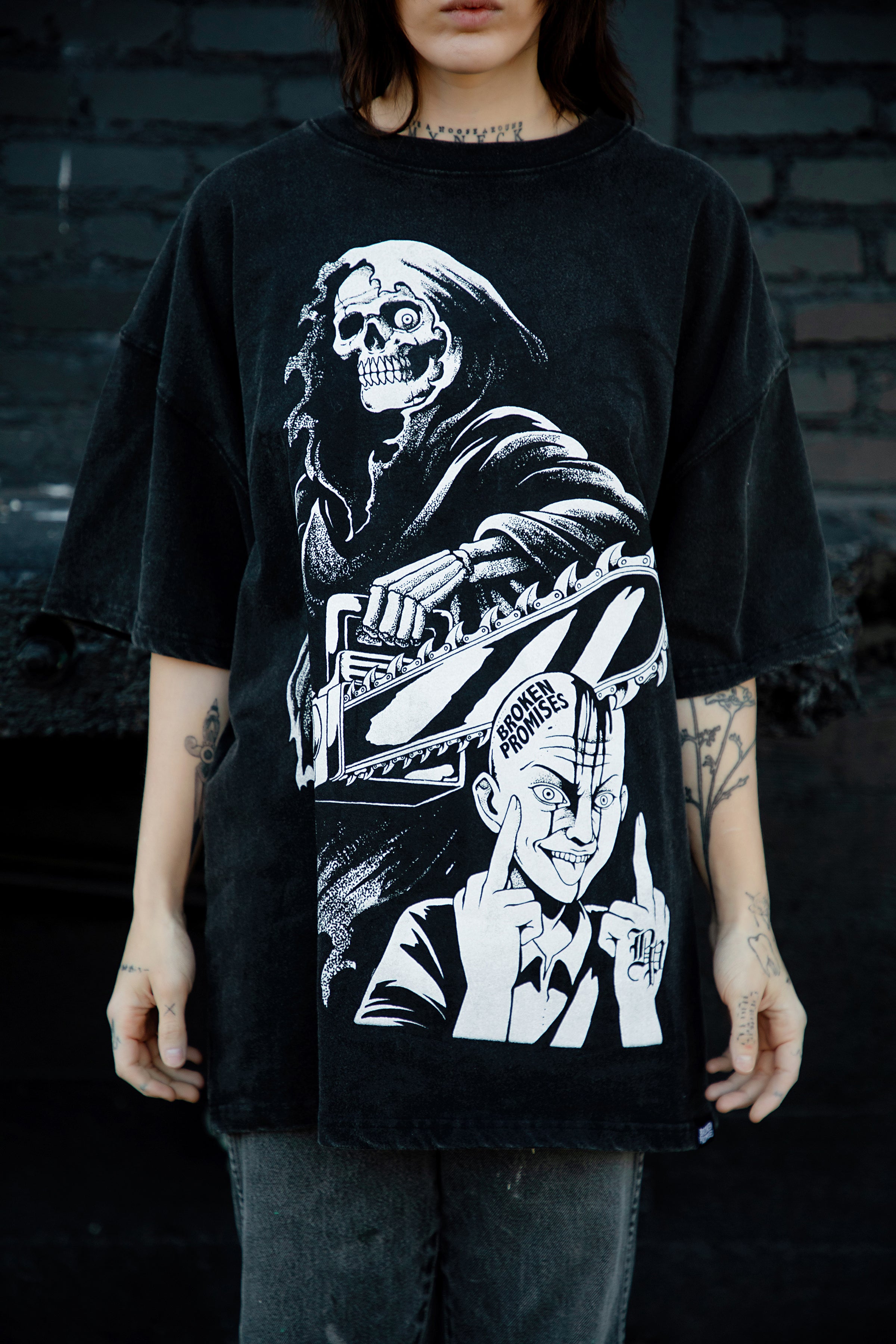 Head Split Washed Tee